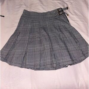 Grey Plaid pleated skirt